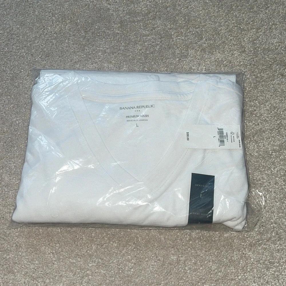 Banana Republic Factory Premium Wash T-Shirt White Size Large Mens - Picture 2 of 2